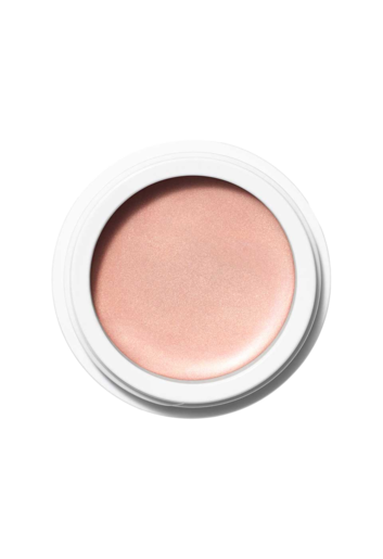 Delirio is a rose gold cream highlighter, slightly cooler and lighter than our Bronzelighter Roseate. It takes its inspirational cue from the early morning glow of dawn. This shade really comes into its own in every light. Used as an eye shadow, Delirio brings out a neutral glow that makes for a stunningly fresh look just perfect for all occasions.